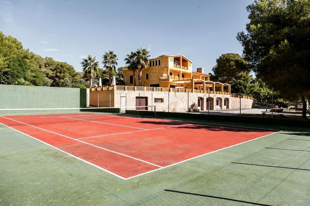 Villa Golf Sitges ヴィラノヴァ・イ・ラ・ジェルトル エクステリア 写真