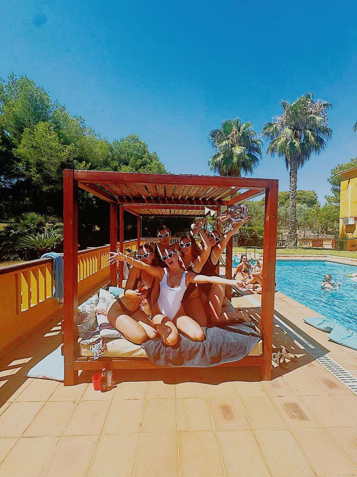 Villa Golf Sitges ヴィラノヴァ・イ・ラ・ジェルトル エクステリア 写真