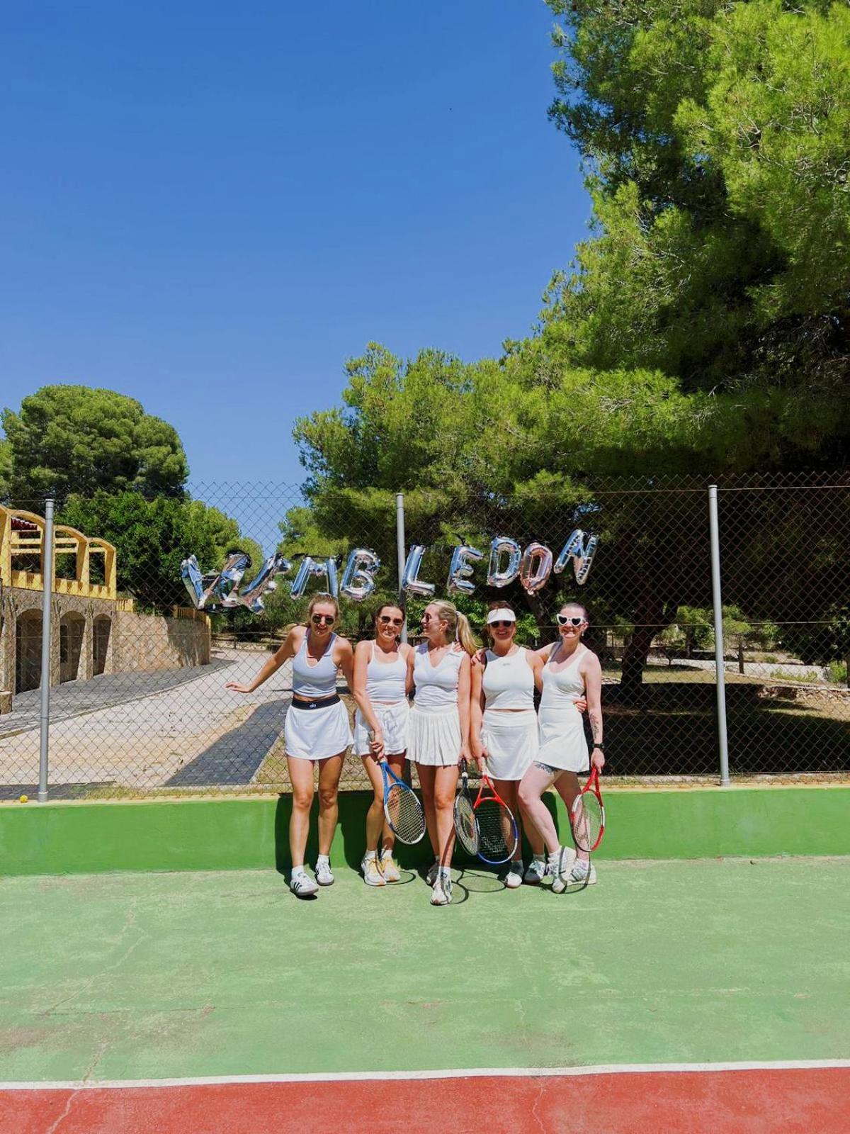 Villa Golf Sitges ヴィラノヴァ・イ・ラ・ジェルトル エクステリア 写真
